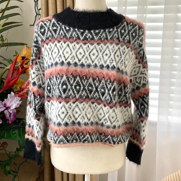 Urban Outfitters UO Garnet Fuzzy Fair Isle Sweater in Black Motif - Picture 4 of 15